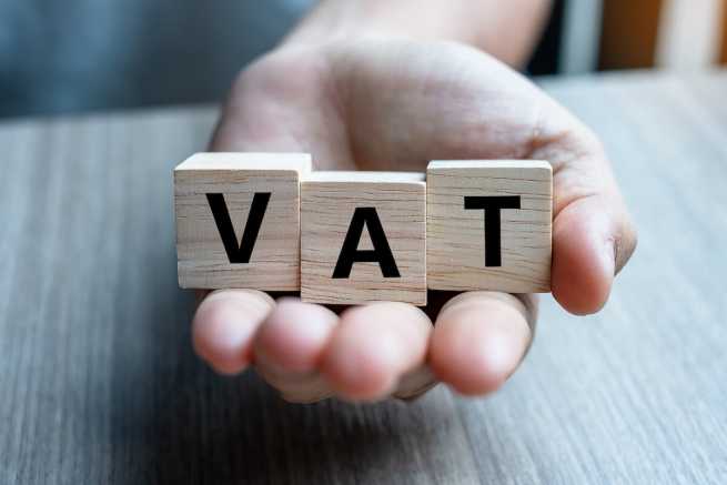 Działalność zwolniona z VAT a prowadzenie szkoleń