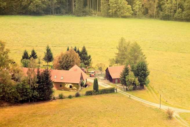 Ulga mieszkaniowa przy sprzedaży gruntu i zakupie udziału w domu męża